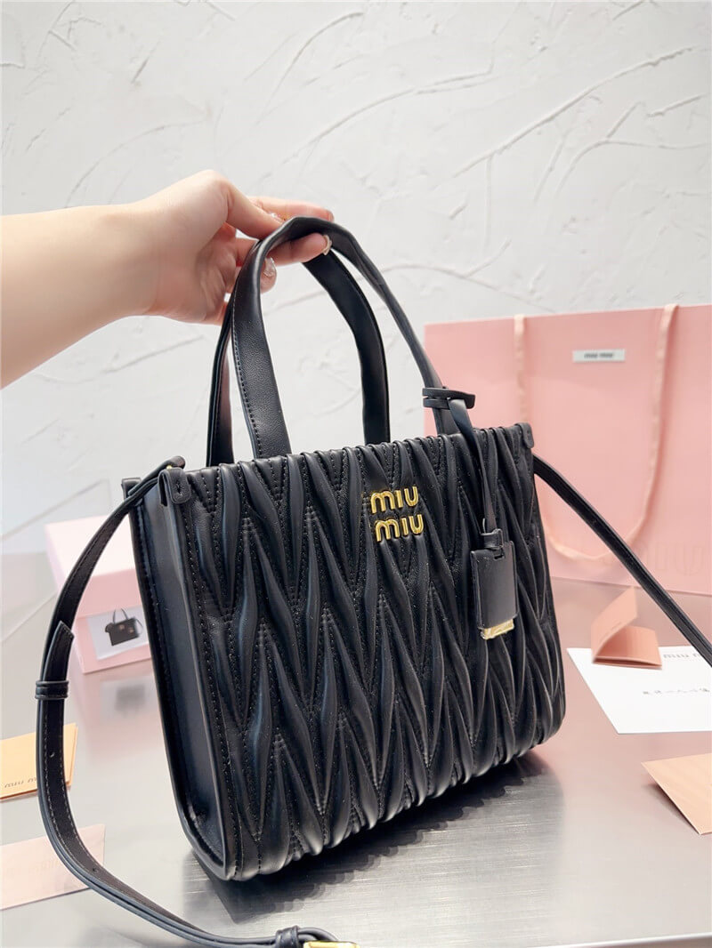 ミュウ ミュウ トート バッグ miumiu ショルダー バッグ メンズ レディース 通勤 カバン トート ショルダー 2way トップ ハンドル バッグ かわいい